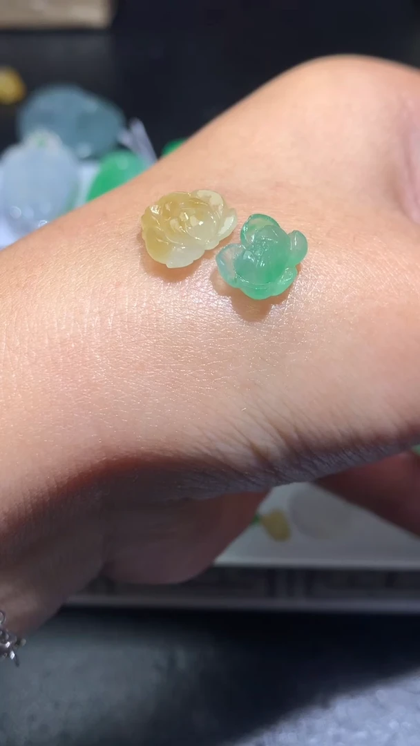 未镶嵌定制翡翠毛货