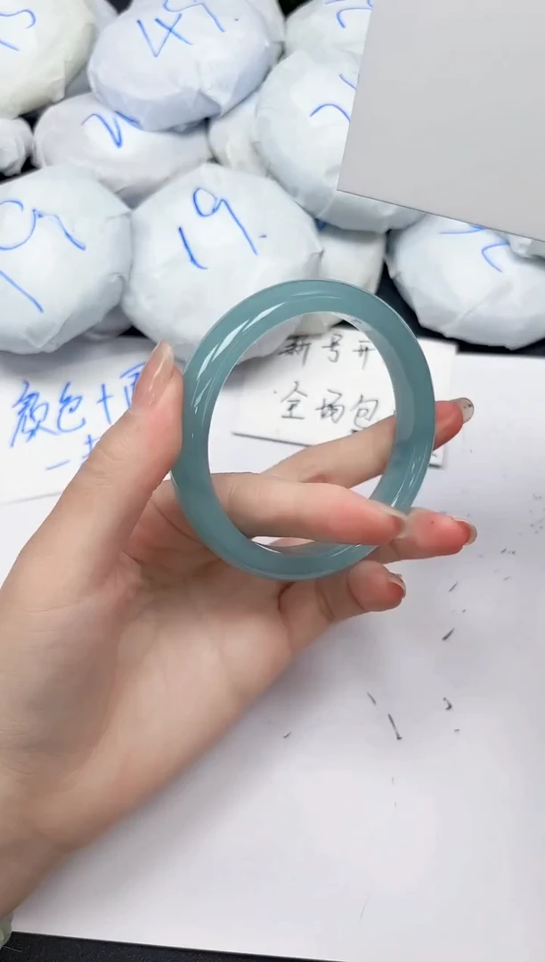 未镶嵌手镯石英质玉A130/6465