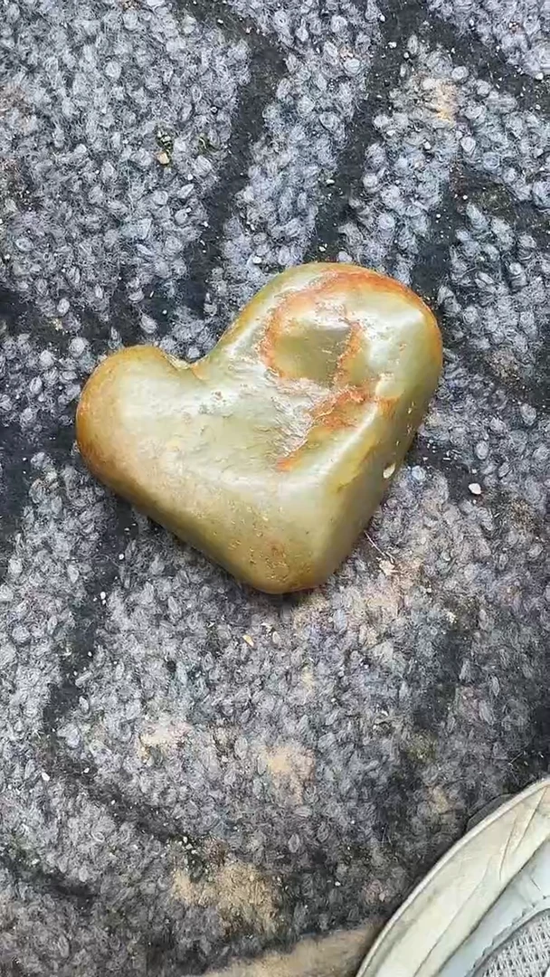 未镶嵌和田玉挂件1