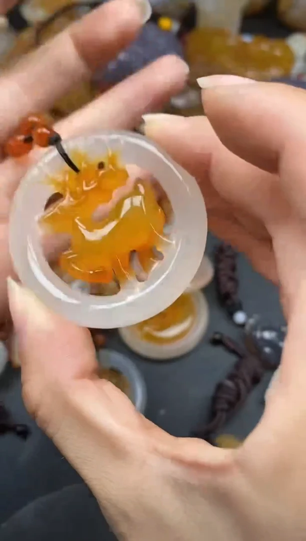 未镶嵌1玛瑙/玉髓清*ll