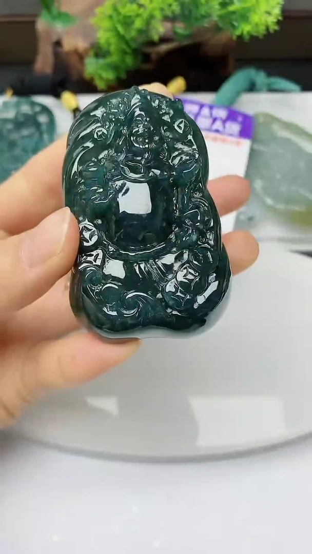 【闪购商品】翡翠颈饰未镶嵌