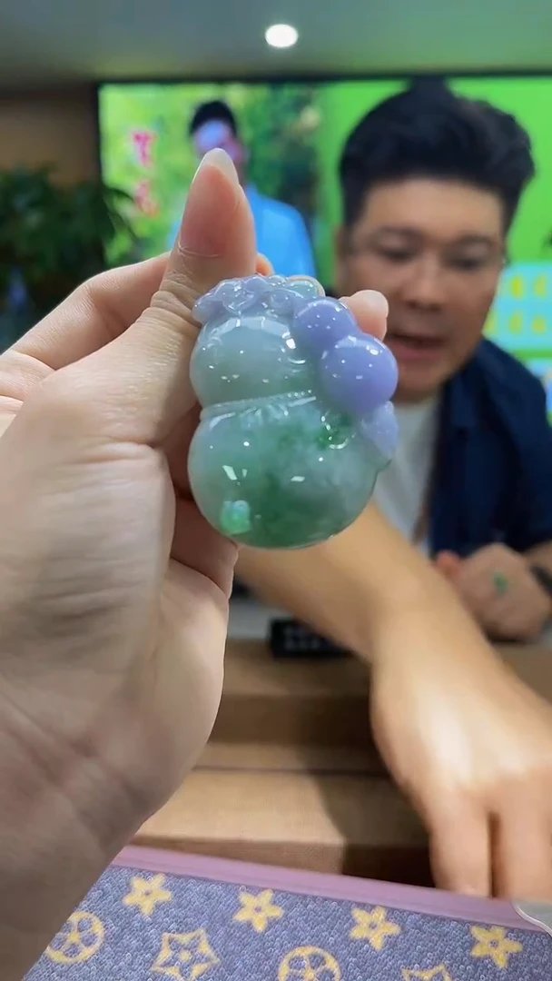 翡翠未镶嵌颈饰小*玥MFC072173