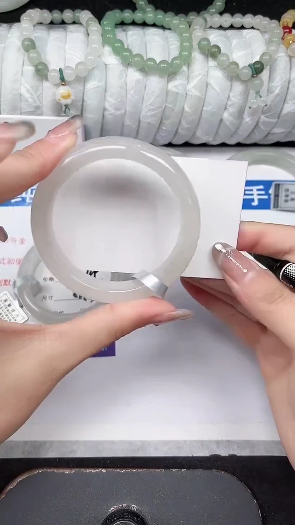 未镶嵌手镯石英质玉340-53/54