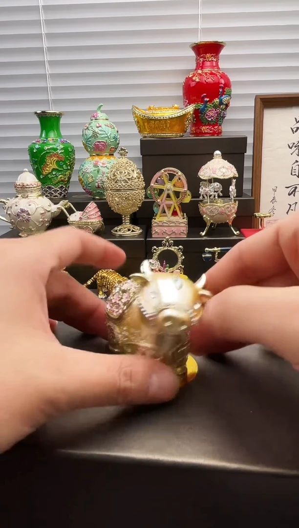 金属七宝烧首饰盒    樱花牛