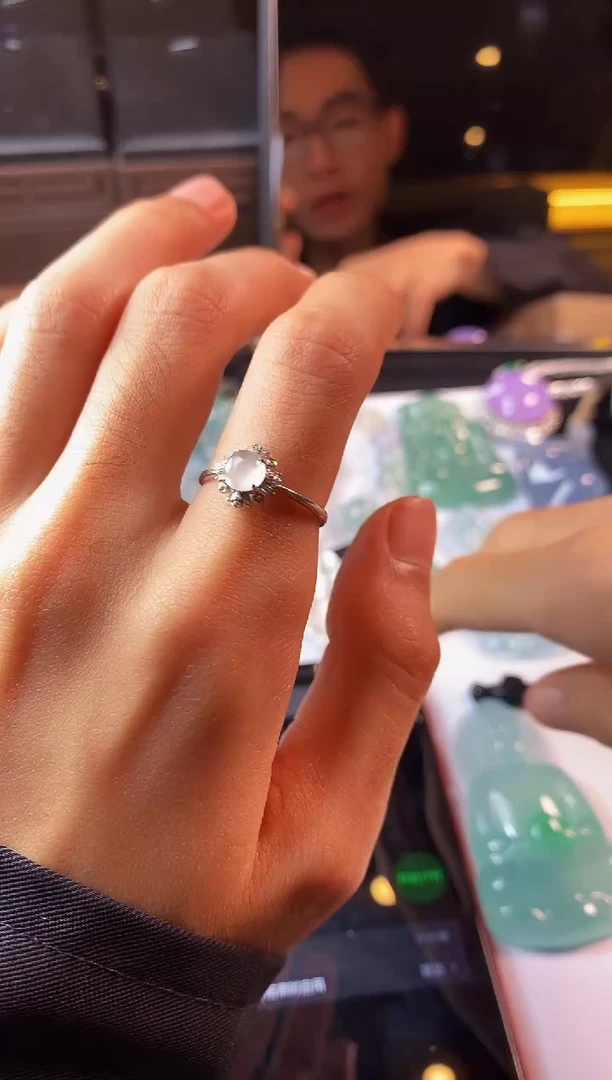 18K金镶嵌定制翡翠阿**邱PA-蛋面