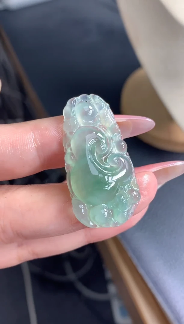 定制翡翠未镶嵌如意