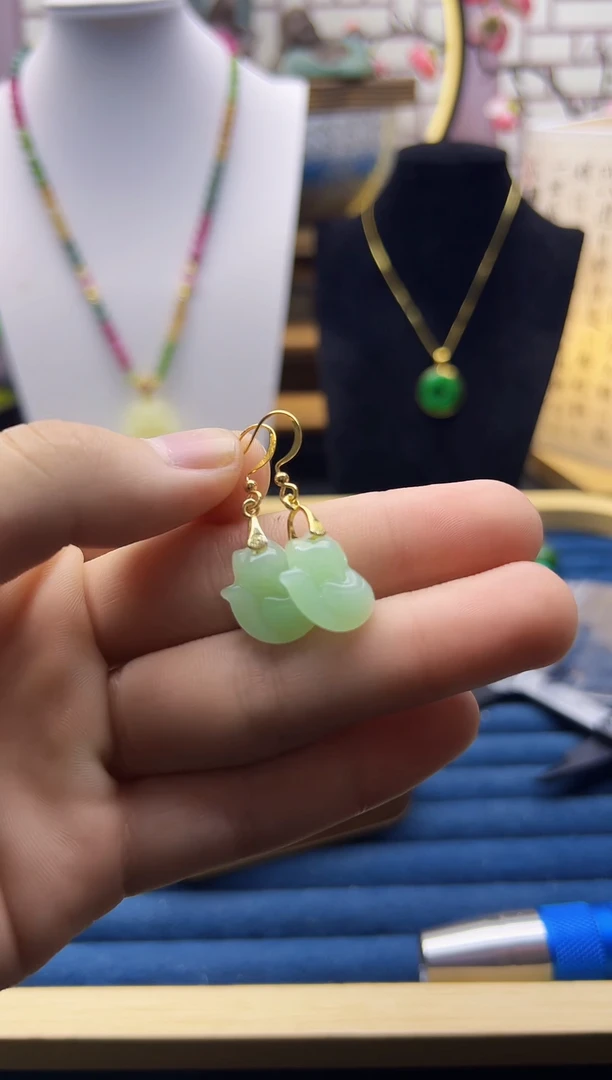 【闪购商品】和田玉耳饰14K金镶嵌E259