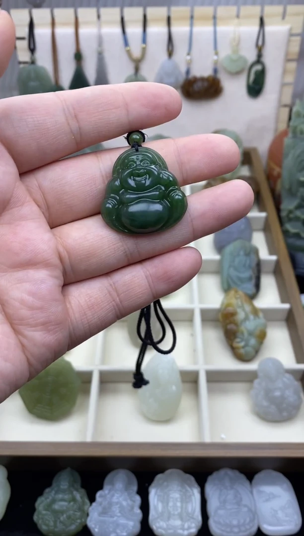 颈饰未镶嵌和田玉（碧玉）天然和田玉吊坠