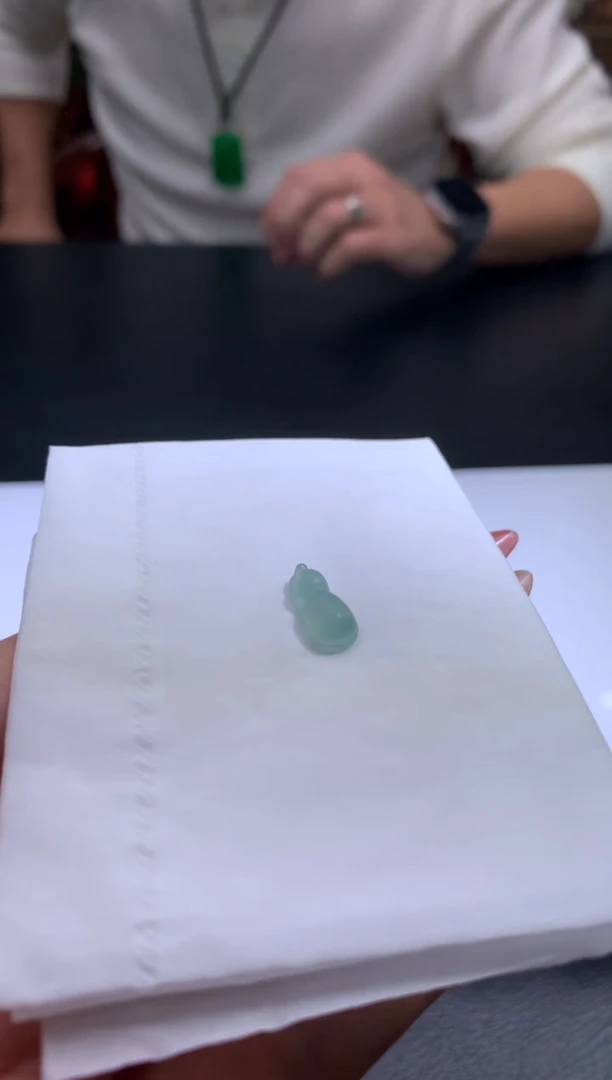 未镶嵌定制翡翠天****?翡翠