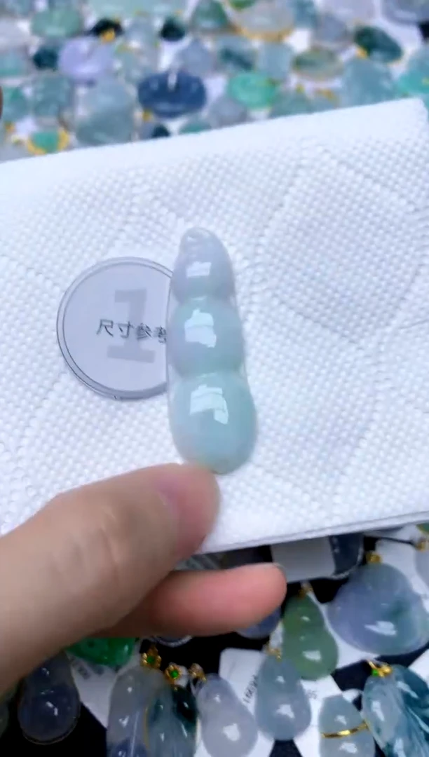 颈饰未镶嵌翡翠天然A货翡翠