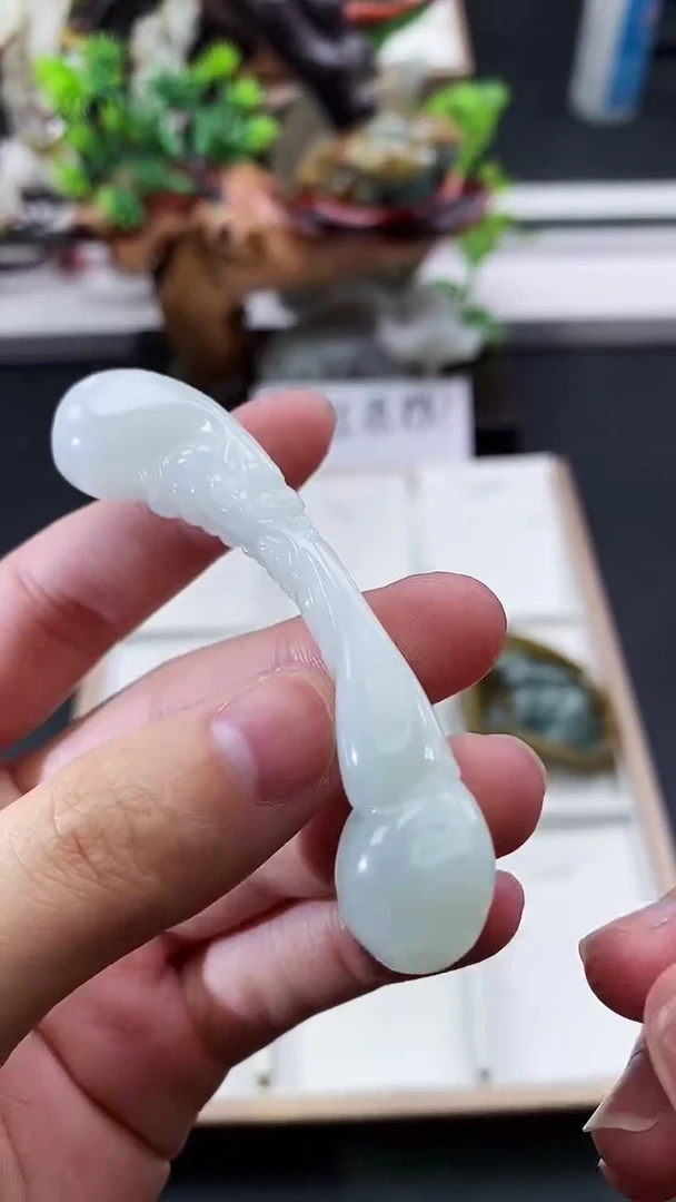 颈饰未镶嵌翡翠天然缅甸A货翡翠