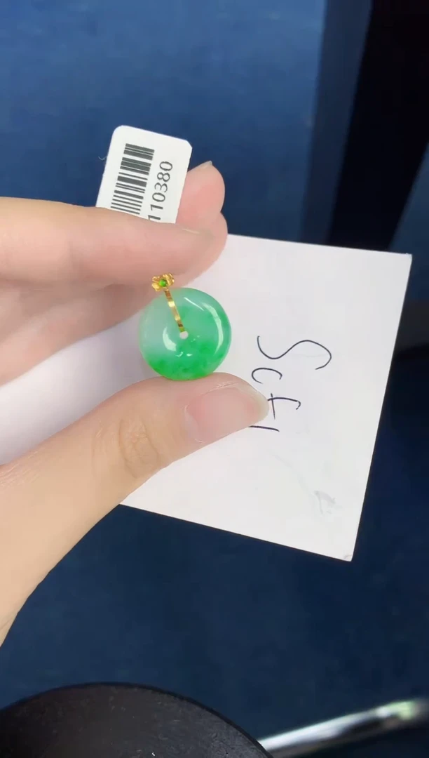 翡翠18K金镶嵌颈饰天然翡翠緬甸A貨