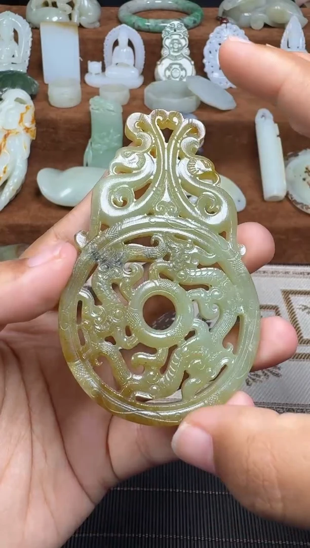 颈饰未镶嵌和田玉1