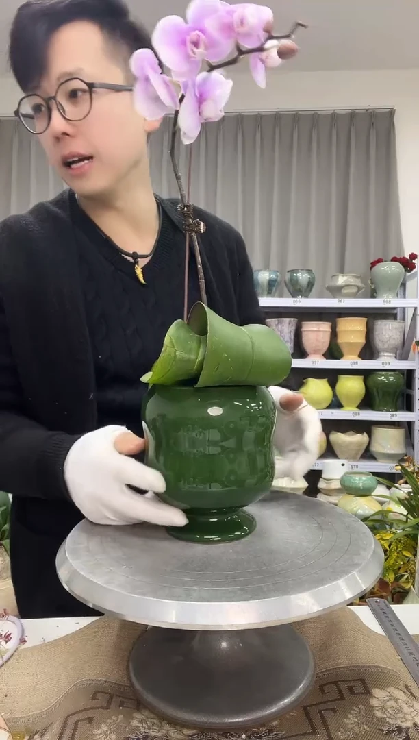 1.5花盆尺寸高： 14   口： 9