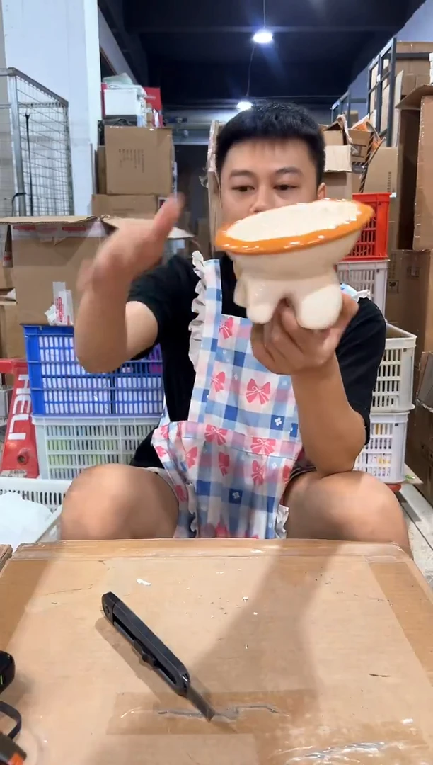 瓷片小号狮子猫碗