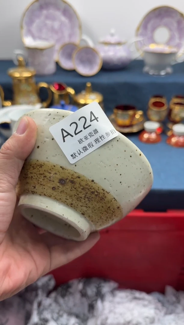 瓷片落***间瓷片瓷片  A224