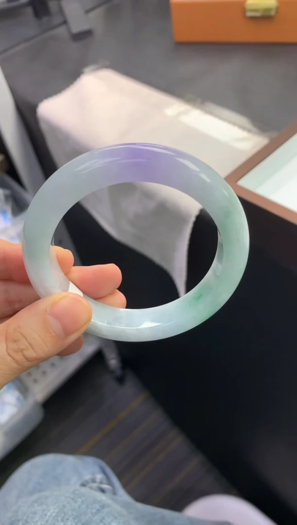 未镶嵌手镯翡翠退货需手镯吊牌标签完好