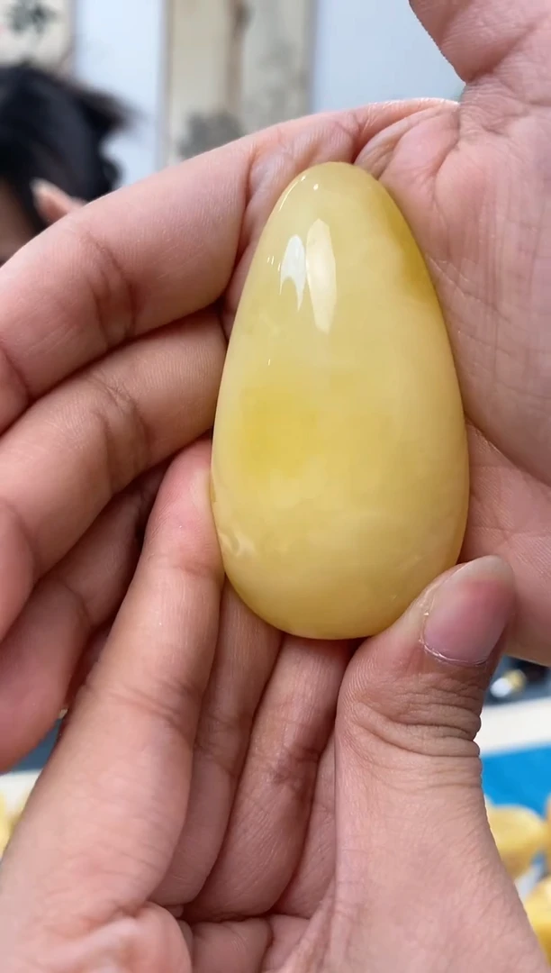【闪购商品】蜜蜡裸石未镶嵌天然琥珀蜜蜡水滴