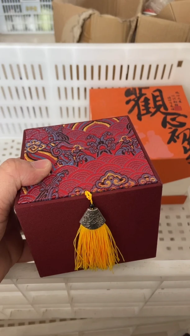 无运费险有瑕疵的摄影的产品有使用过的痕迹有点脏介意勿拍