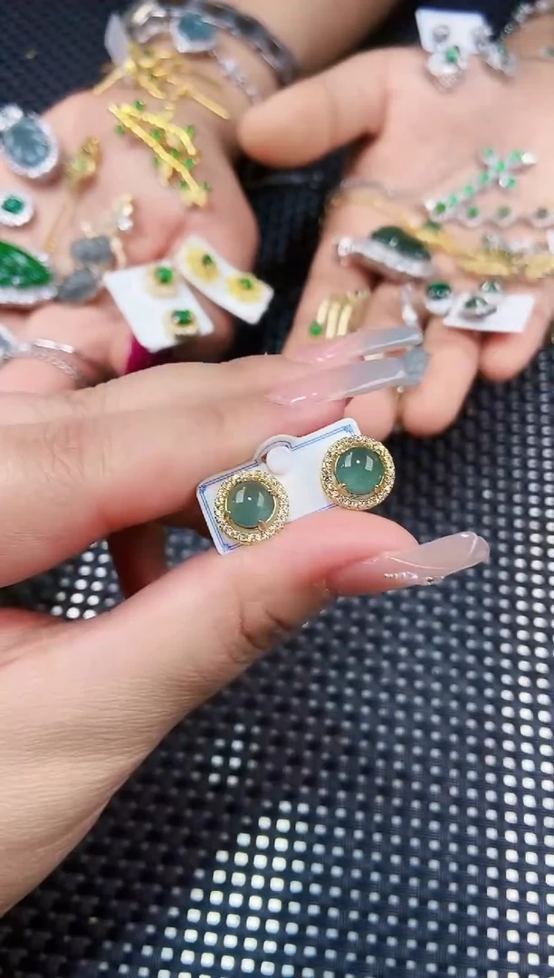 【闪购商品】翡翠耳饰未镶嵌111111111