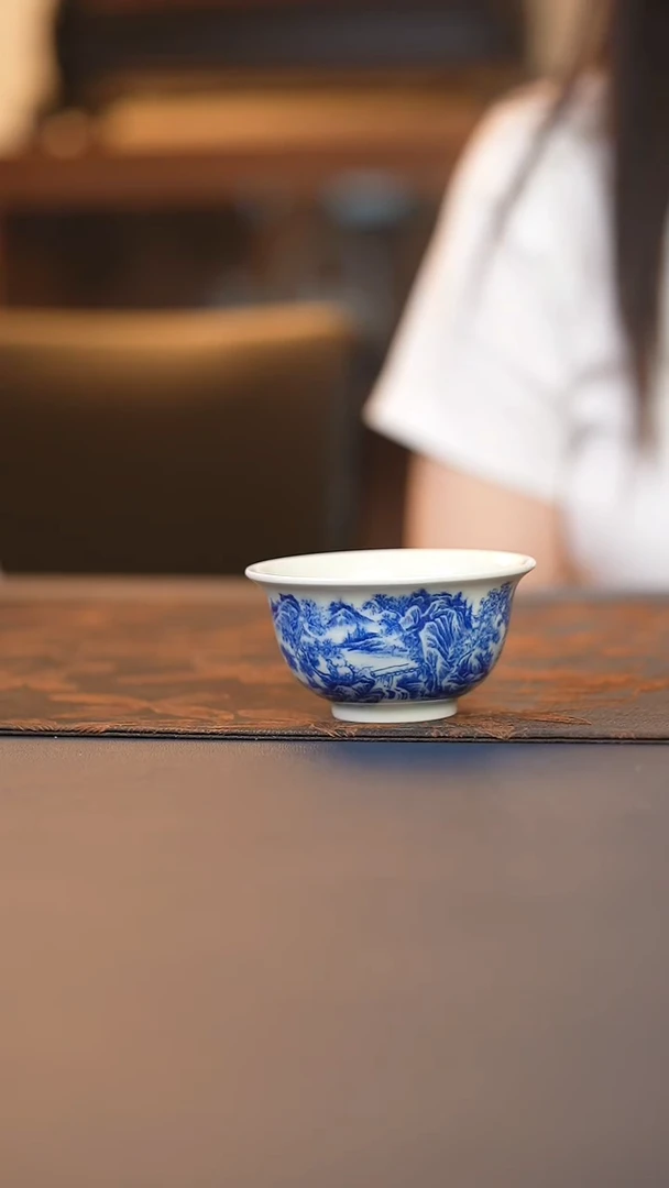 青花山水压手杯 青花山水压手杯