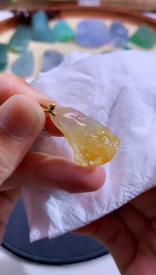 颈饰未镶嵌翡翠
