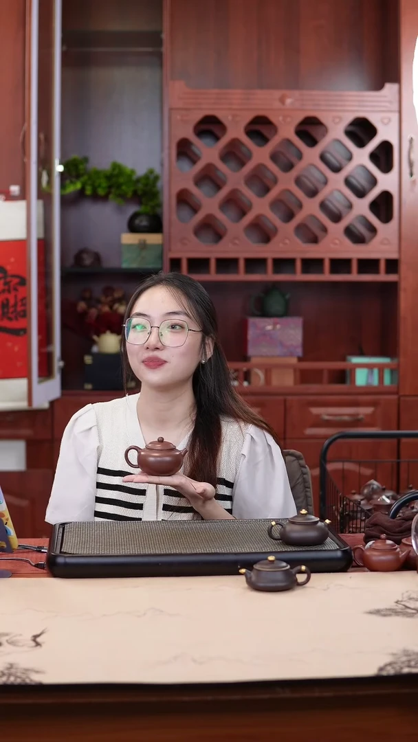 茶壶紫砂诗*河底漕清超精工贡珠160cc