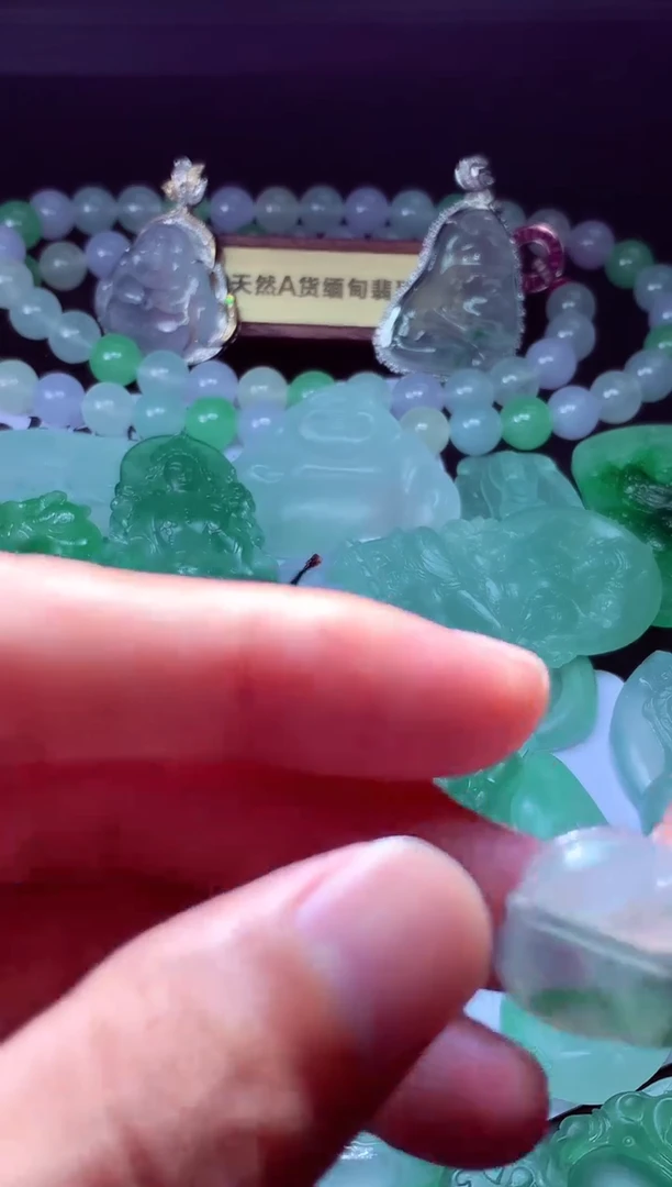 未镶嵌定制翡翠成*#翡翠毛货定制