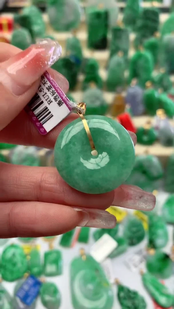 【闪购商品】翡翠颈饰18K金镶嵌挂件