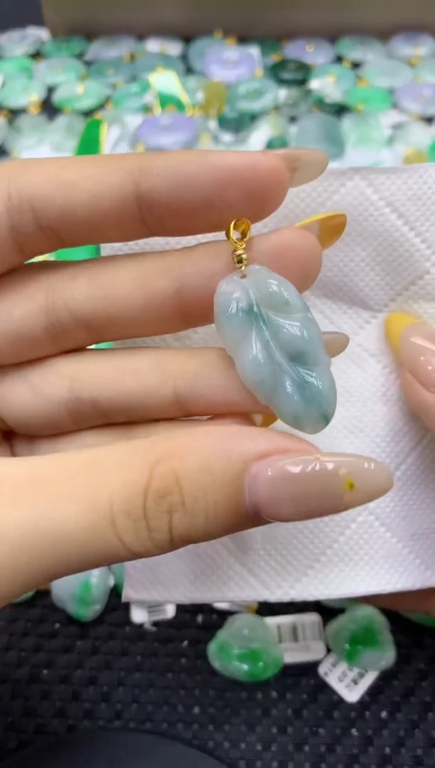 颈饰未镶嵌翡翠天然缅甸翡翠A货