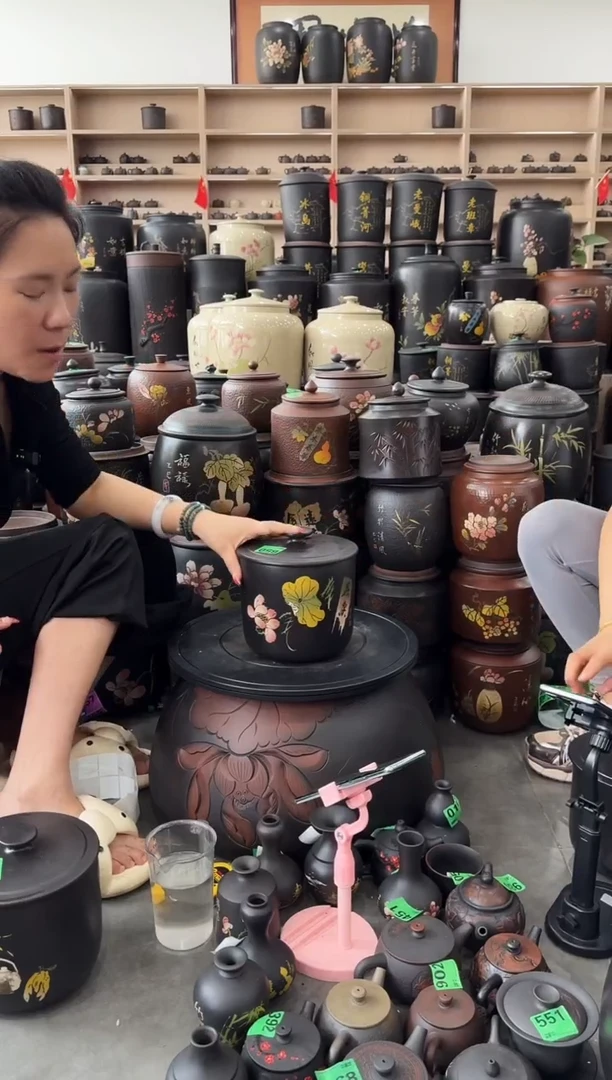 罐瑕疵茶叶罐 彩填小五饼  651
