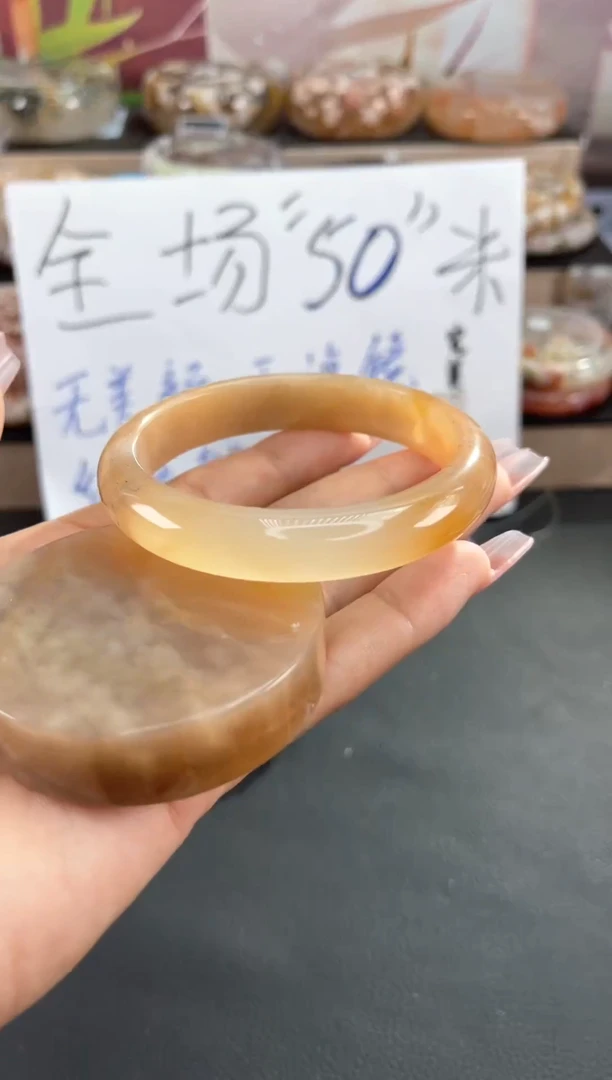 未镶嵌手镯石英质玉59