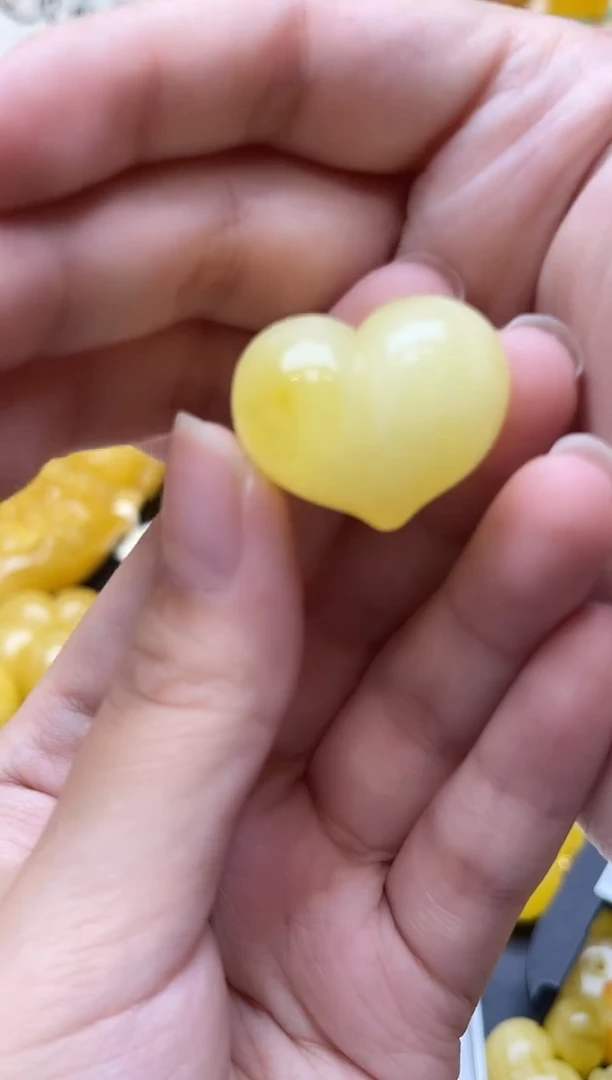 琥珀未镶嵌珠宝奇石043琥珀蜜蜡微瑕