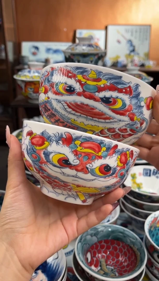 瓷片昨明两只饭碗（福利价格）