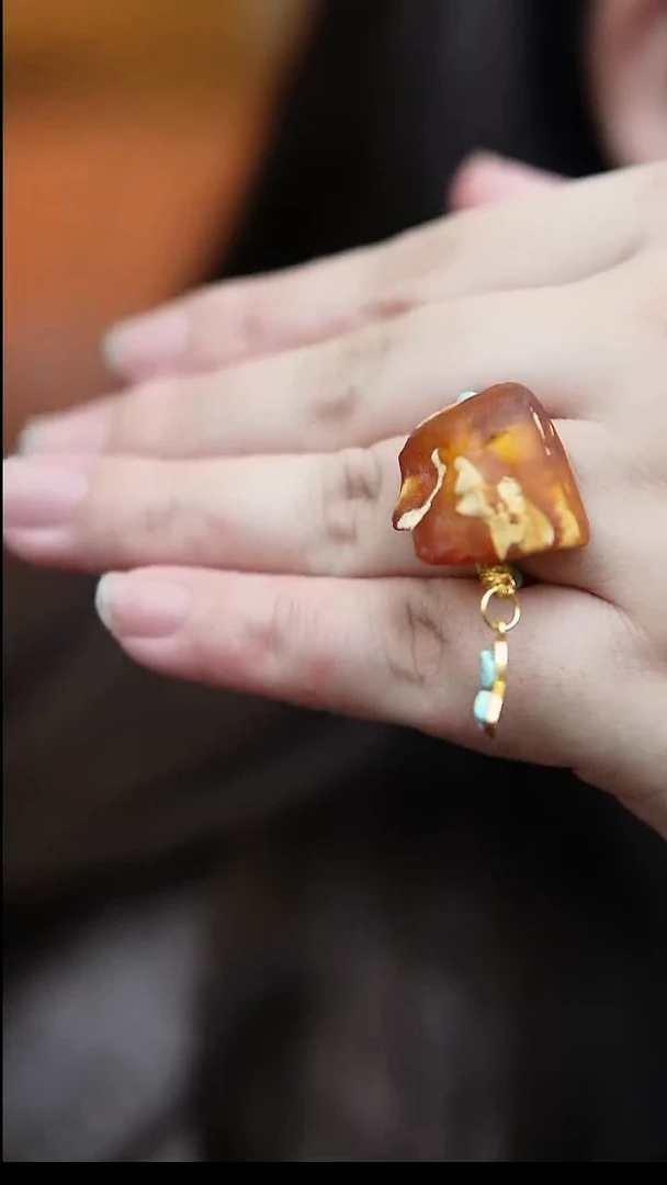 琥珀未镶嵌珠宝奇石*设计款*蜜蜡原石戒指*百搭