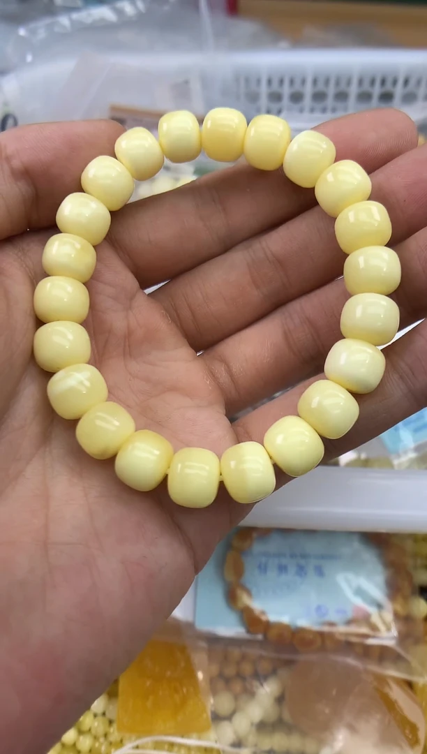 裸石蜜蜡未镶嵌手串