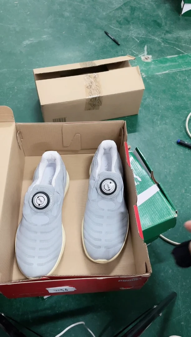 彪马时尚休闲运动鞋36M  Z141