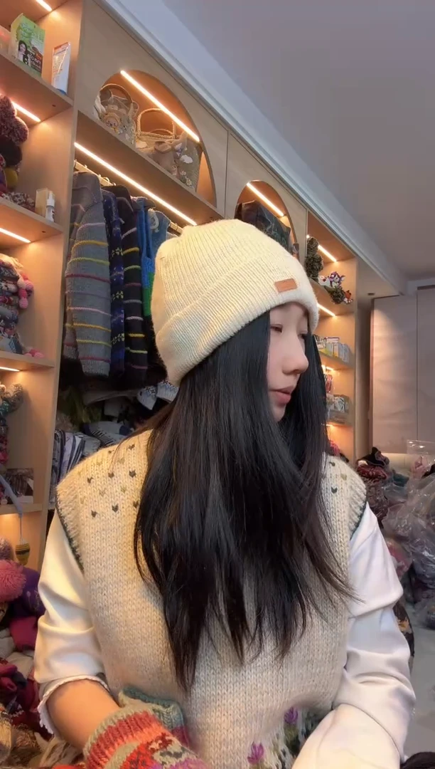 羊毛纯白色冷帽