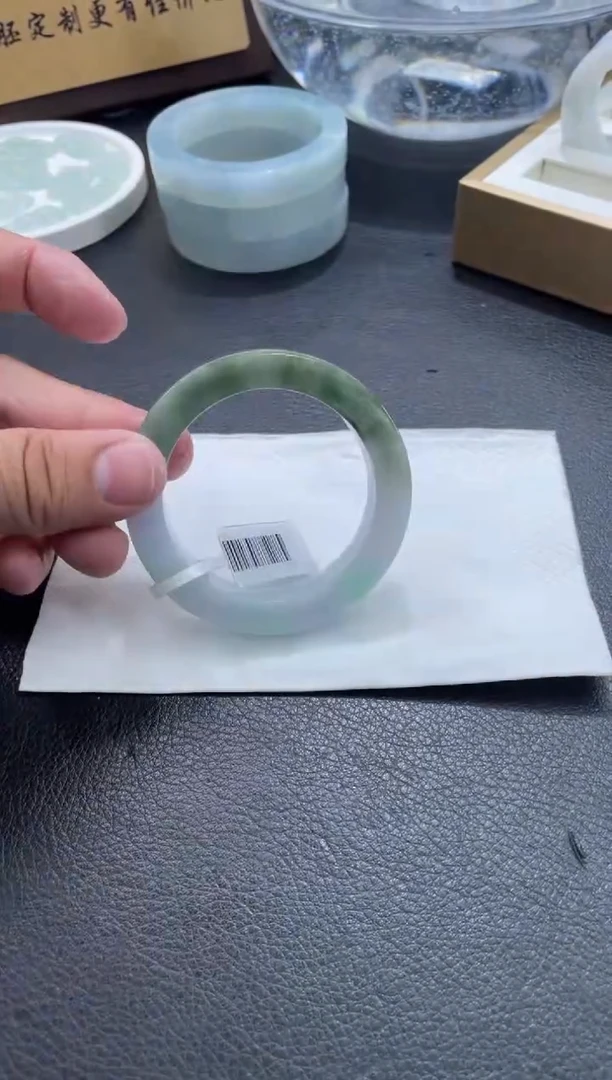 未镶嵌手镯定制翡翠ddj