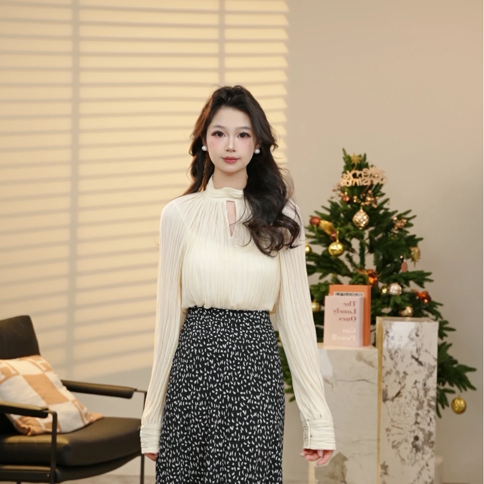 GIRDEAR/哥弟新款上衣法式压褶镂空设计感印花长袖衬衫1301045