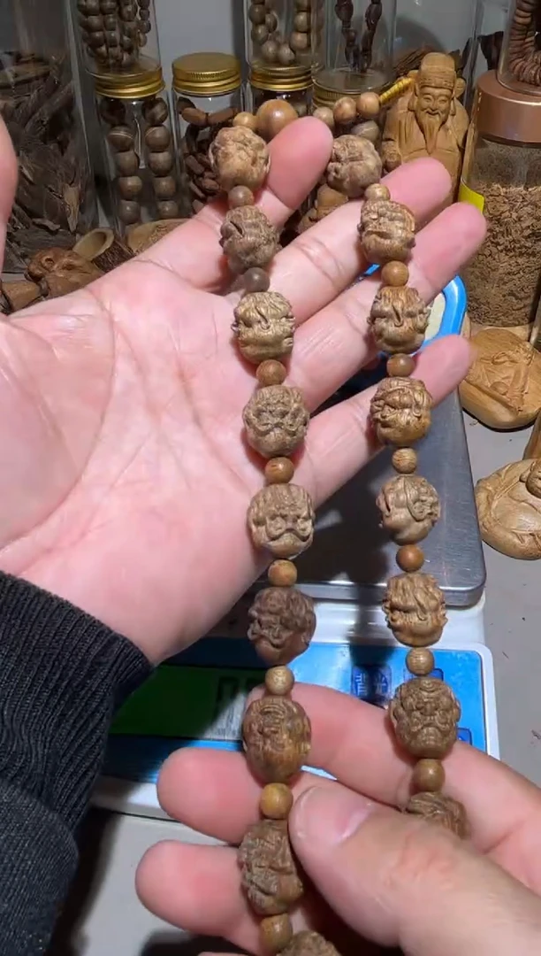 沉香沉香碎屑@****i 柬埔寨菩萨28（克）+