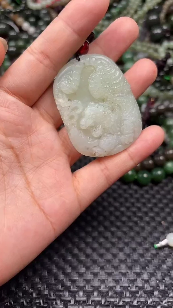 和田玉未镶嵌颈饰1