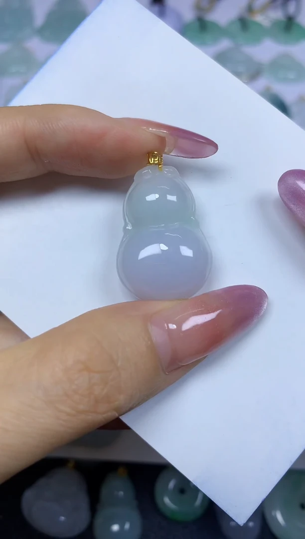 翡翠18K金镶嵌颈饰挂件