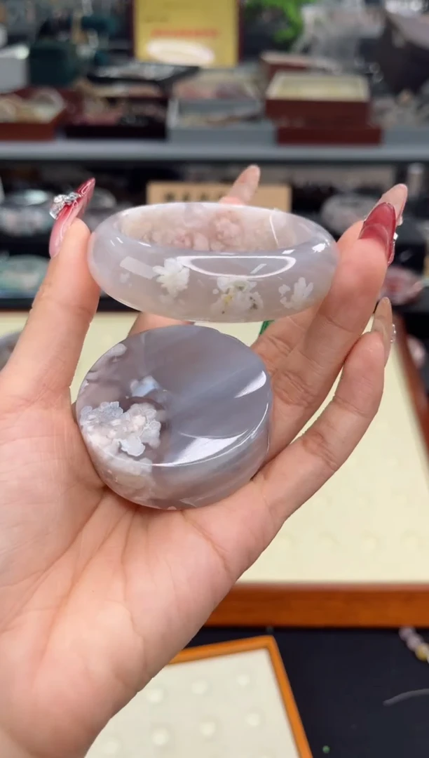 【闪购商品】石英质玉手镯未镶嵌53圈口（赠品镯心）1571018