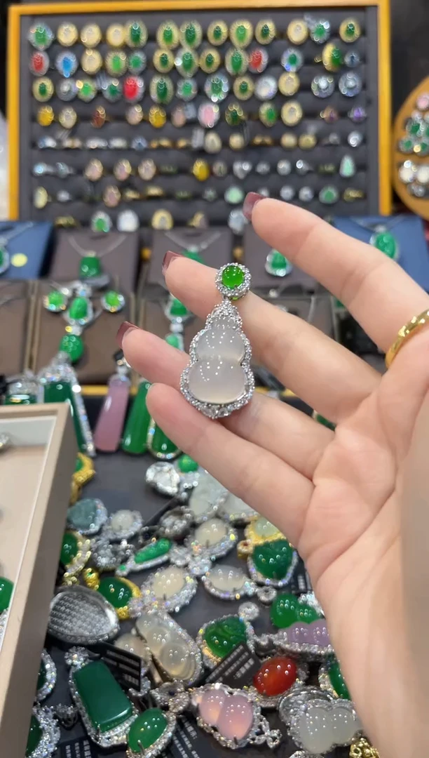 【闪购商品】玛瑙/玉髓吊坠(不含链)未镶嵌1111