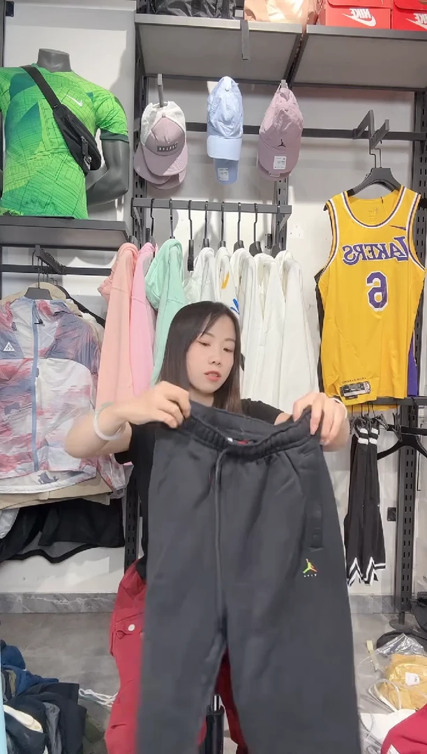 1242  编码 瑕疵款直播间过款为准 尺码
