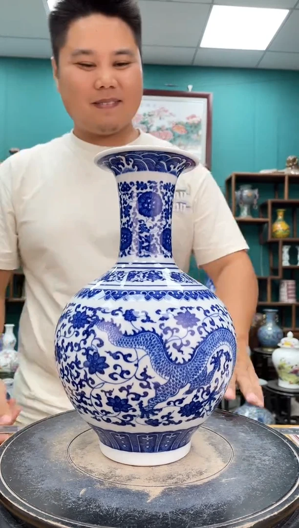 摆件青花双龙赏瓶陶瓷摆件