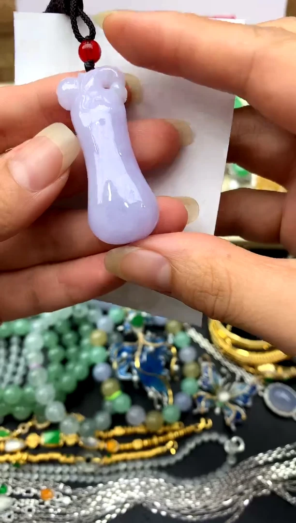 翡翠未镶嵌颈饰101-中国好珍宝