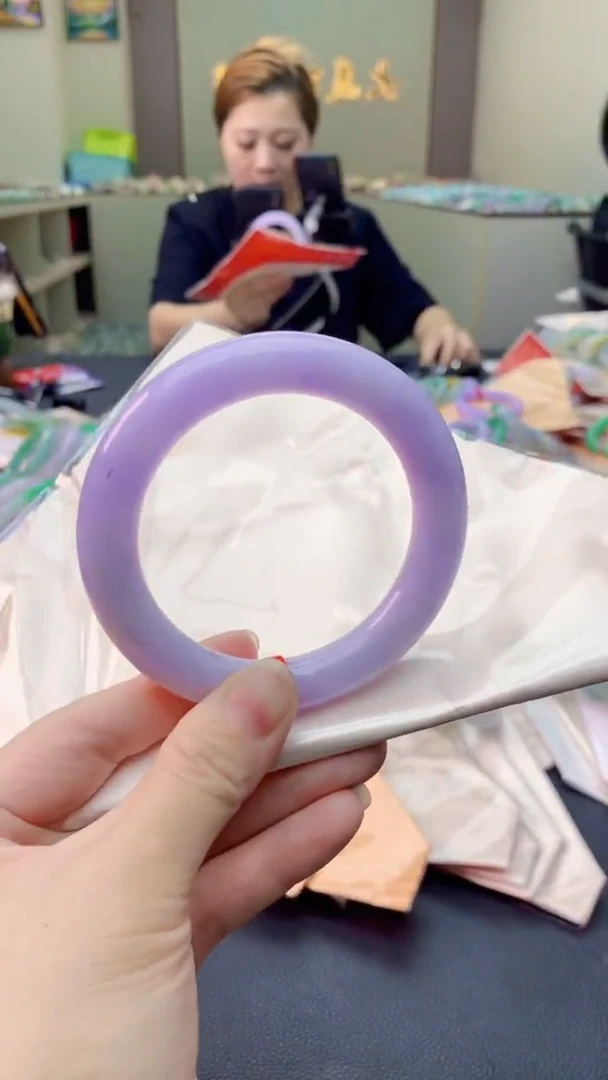 翡翠手镯未镶嵌0532856382