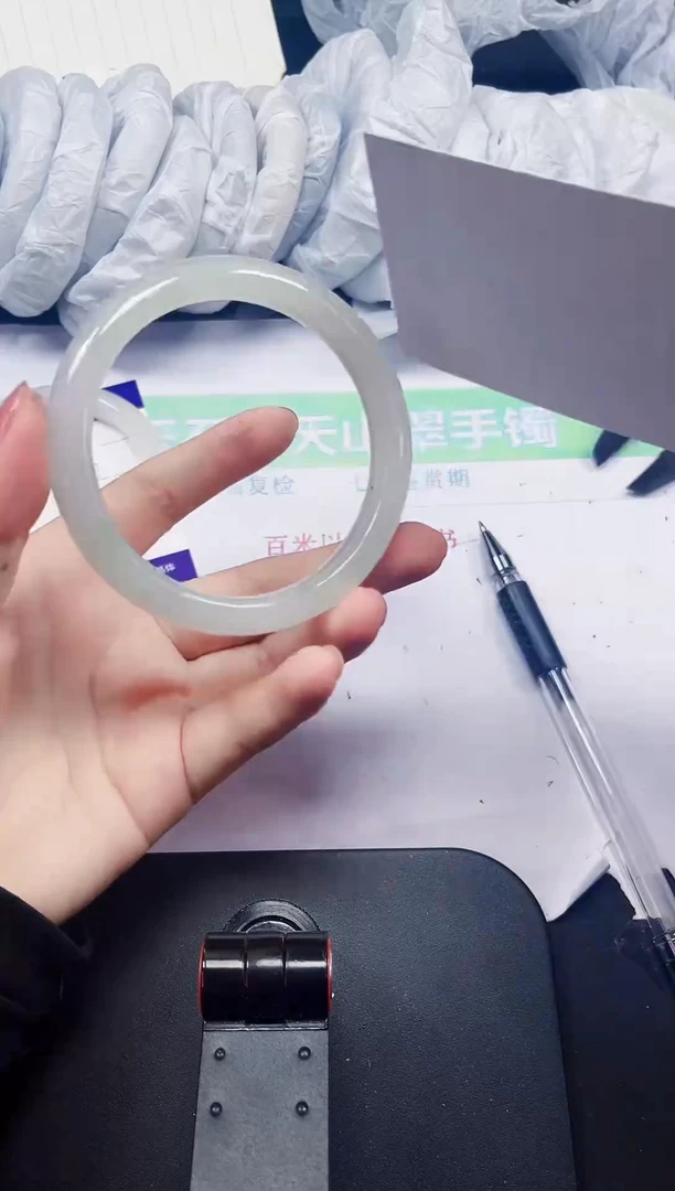 石英质玉手镯未镶嵌366-60/61